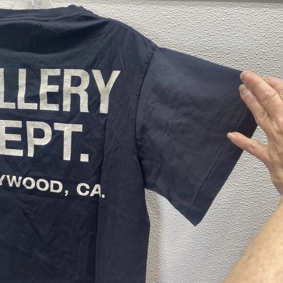 Gallery Dept. Men's Logo Souvenir T-Shirt – Size S – Black/White - Picture 6 of 12